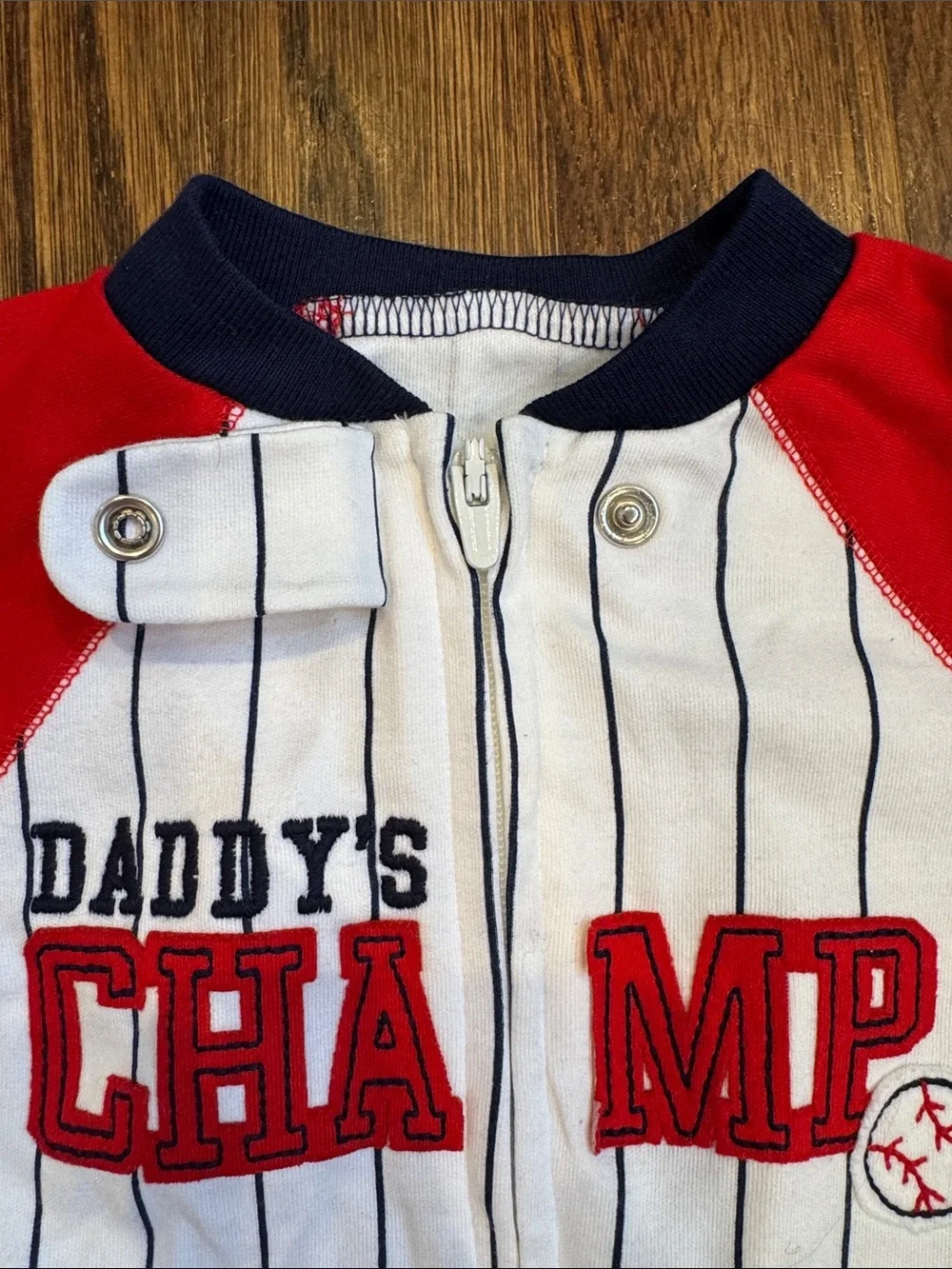 Daddy's Champ Red & White Newborn Baby One-Piece